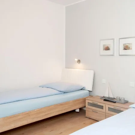 Hanseatic 112 Apartman *